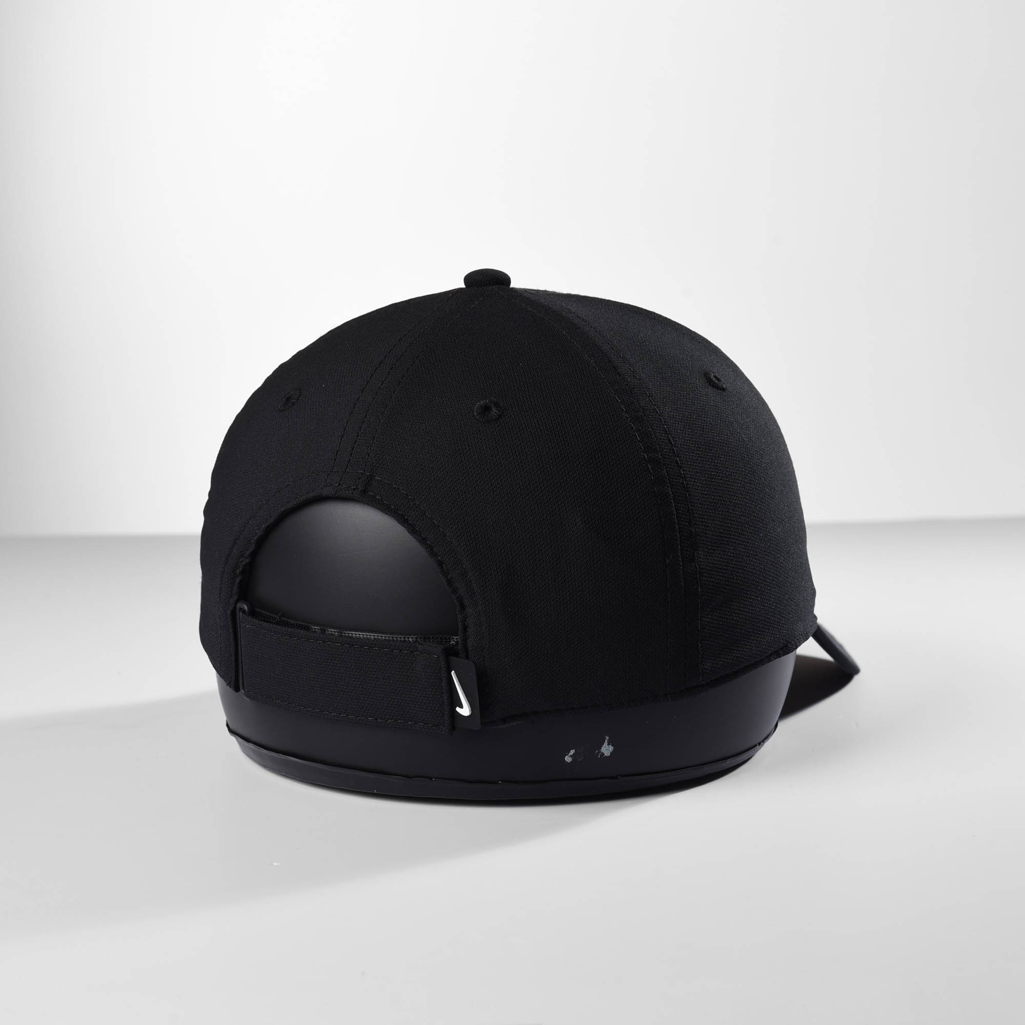 NIKE CLASSIC CLUB CAP - BLACK/WHITE