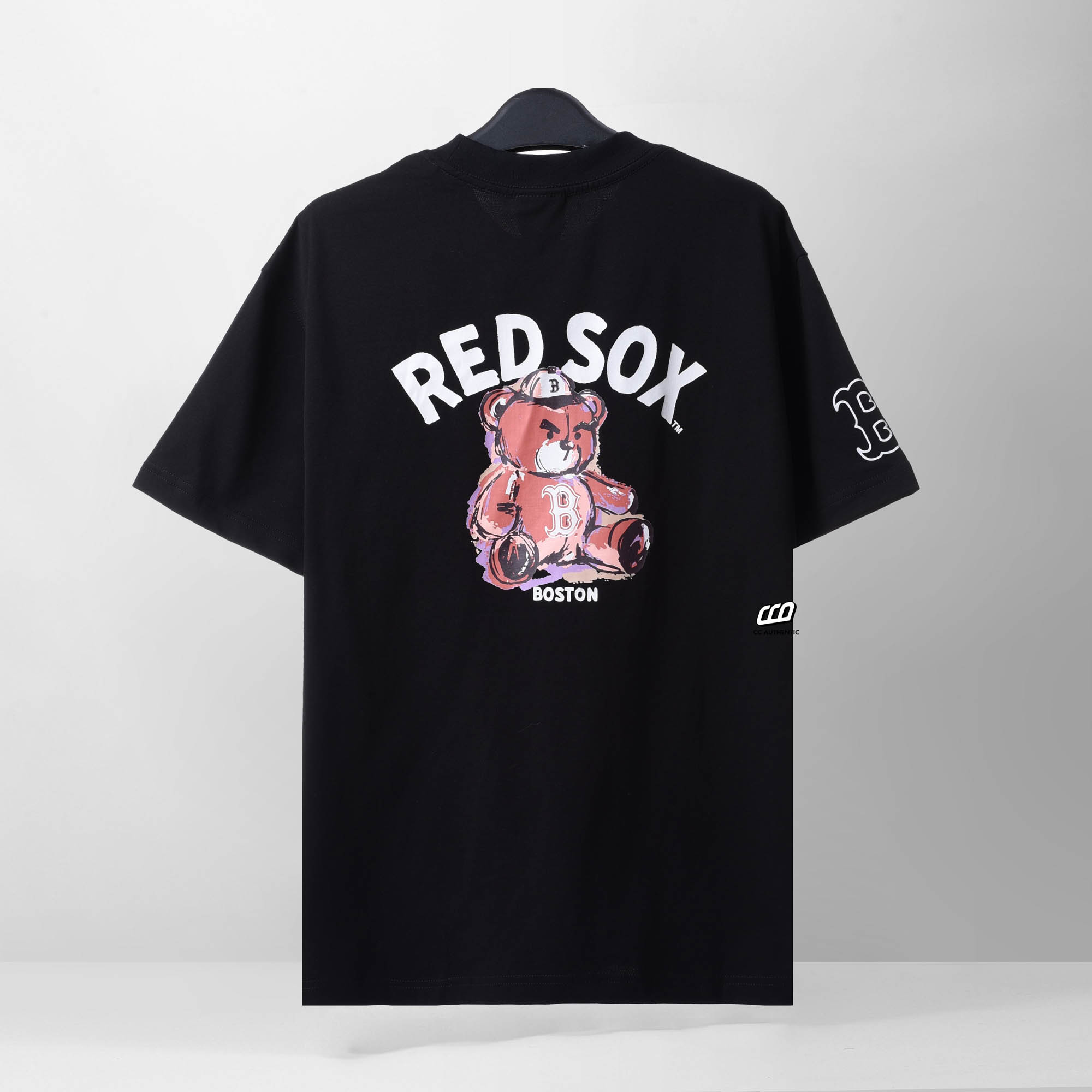 NEW ERA BACK BEAR T-SHIRT - BLACK