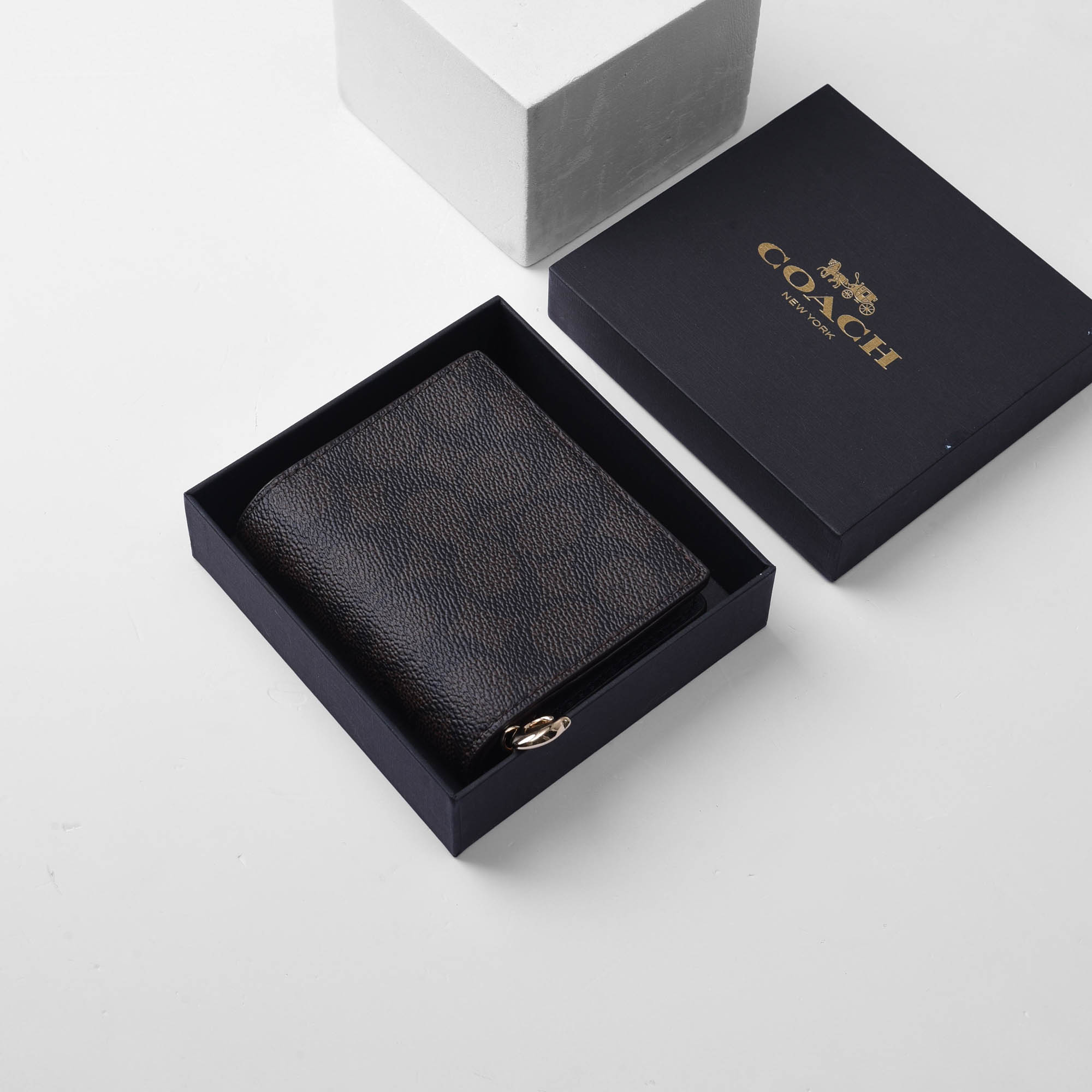 COACH SIGNATURE SNAP ZIP WALLET - DARK BROWN