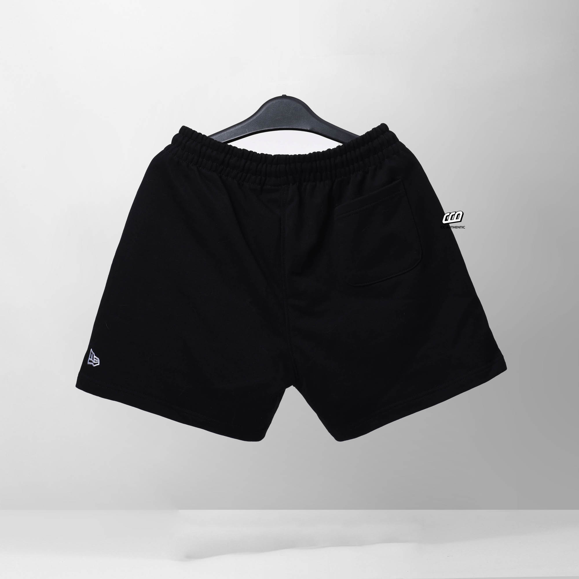 NEW ERA DUAL SHORT - BLACK