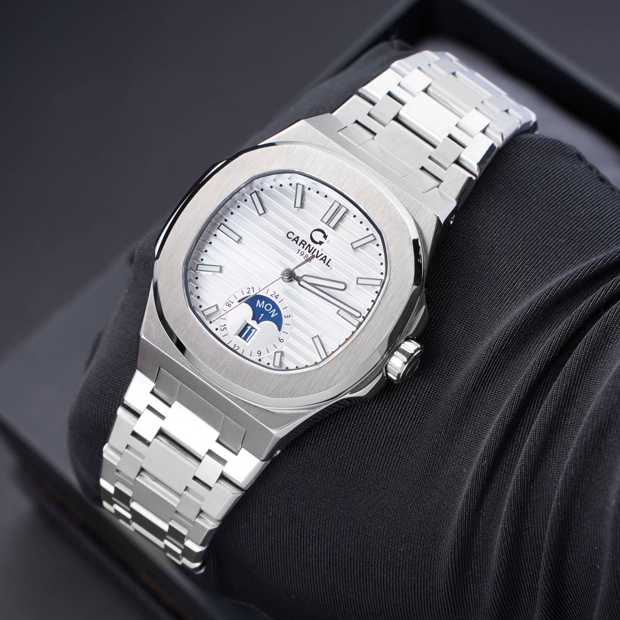 ĐỒNG HỒ NAM CARNIVAL 8110G1 VT T AUTOMATIC 41MM