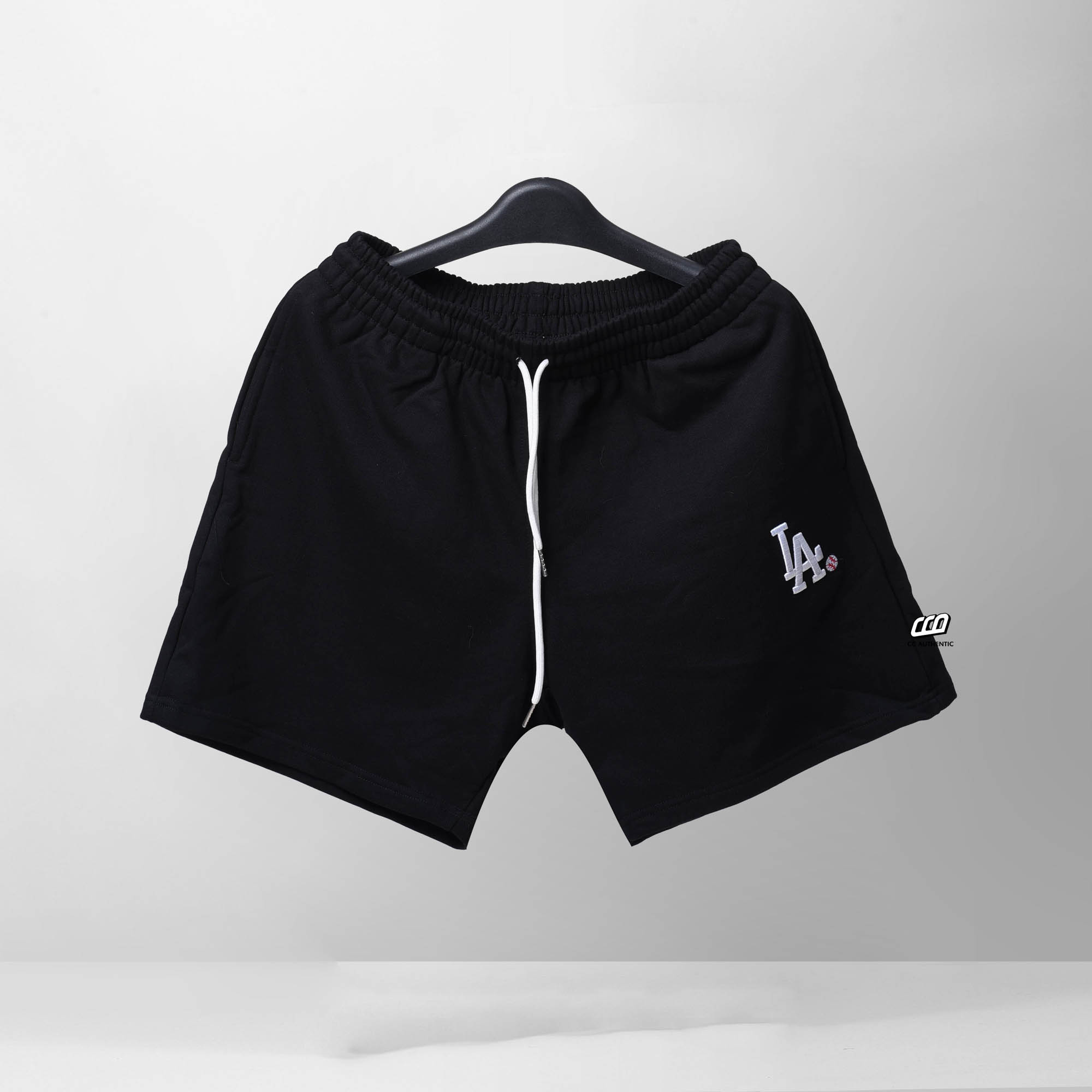 NEW ERA BASKETBALL SHORT - BLACK