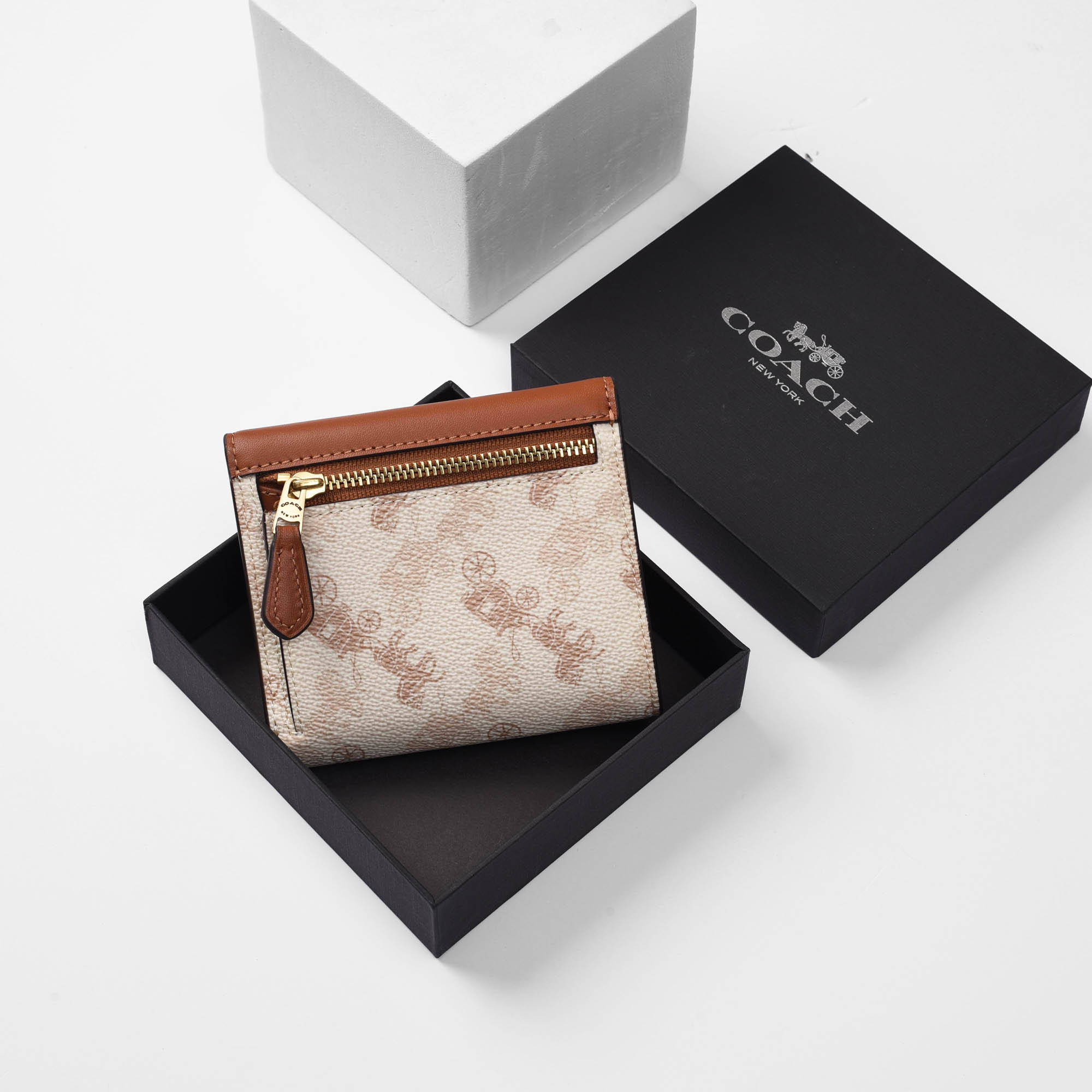 COACH MILA HORSE SMALL WALLET