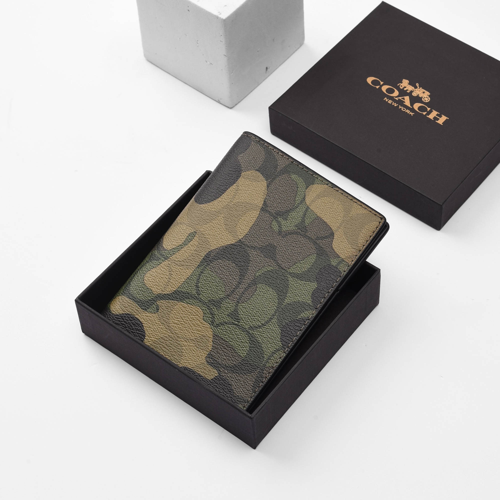 COACH CAMO CANVAS PASSPORT WALLET - CAMO